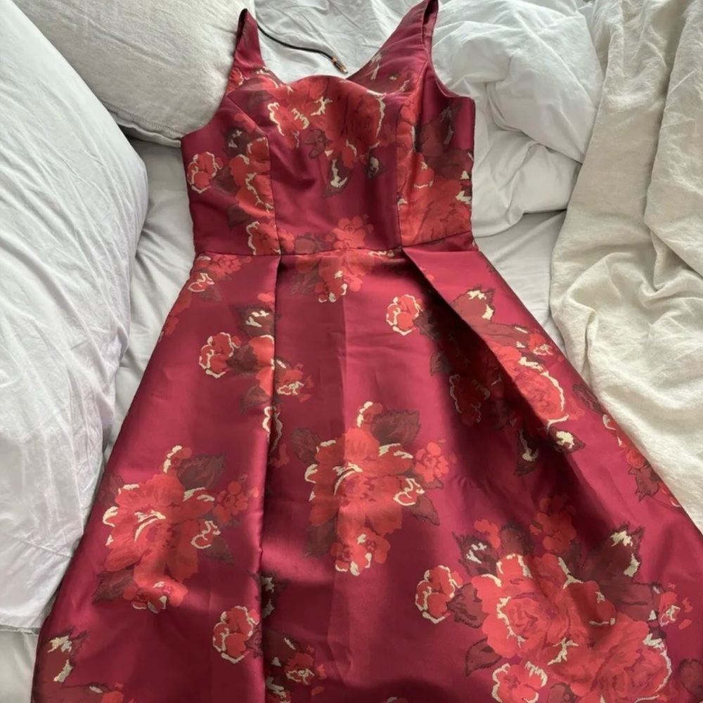 Nicole Miller Red and gold floral dress with pockets